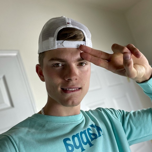 Meet your Posher, Daniels - Picture 1 of 1